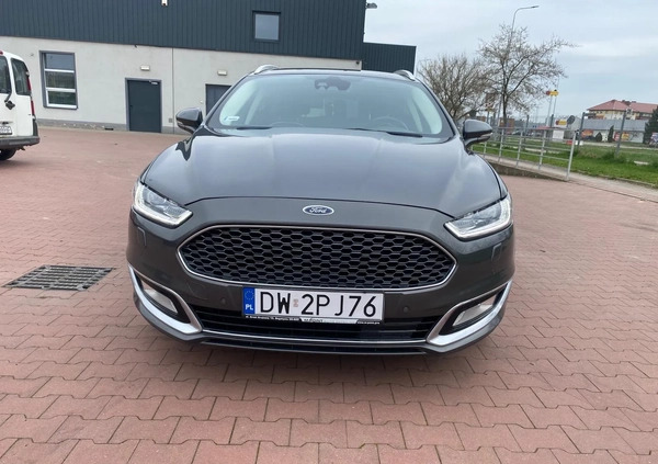 Ford Mondeo cena 77490 przebieg: 141800, rok produkcji 2017 z Legnica małe 232